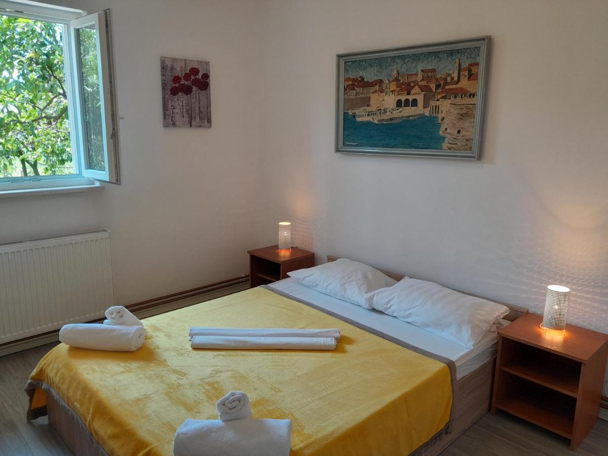 Apartmani Urlic Sreser Bagian luar foto