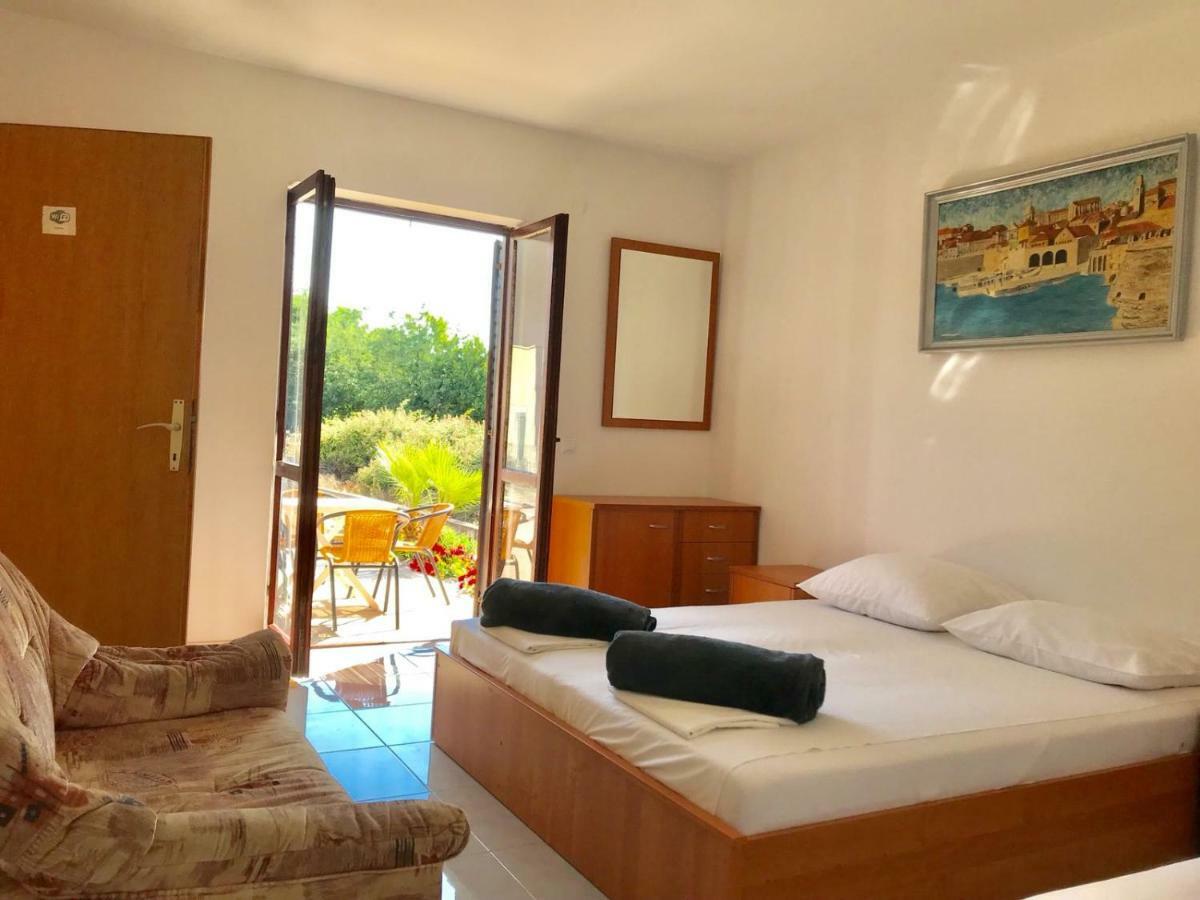Apartmani Urlic Sreser Bagian luar foto