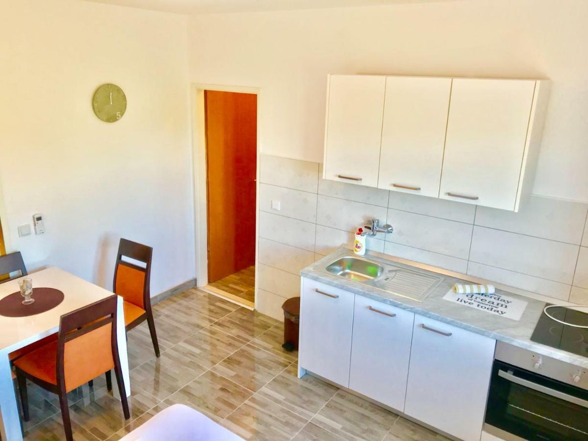 Apartmani Urlic Sreser Bagian luar foto