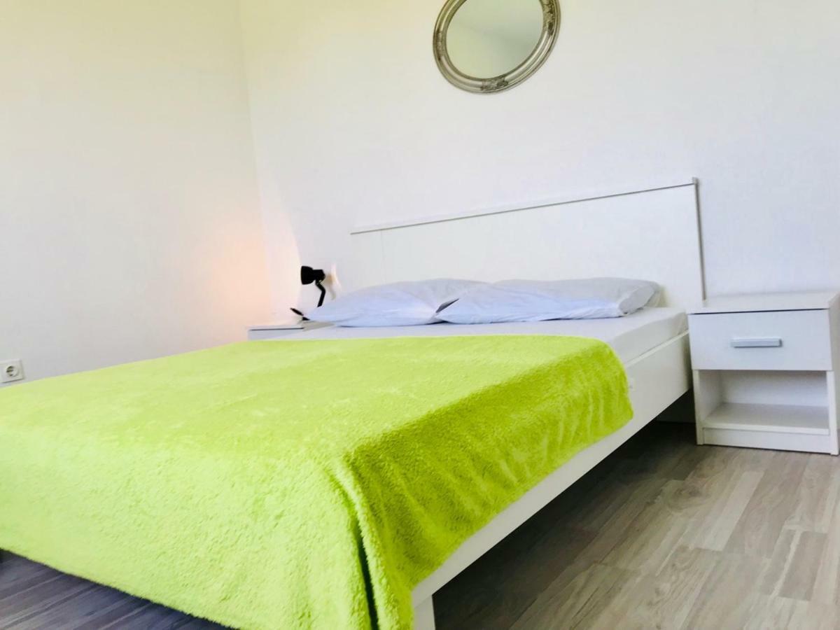 Apartmani Urlic Sreser Bagian luar foto
