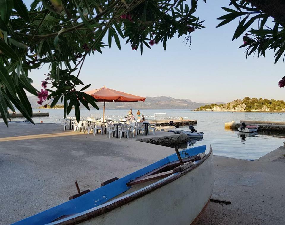 Apartmani Urlic Sreser Bagian luar foto