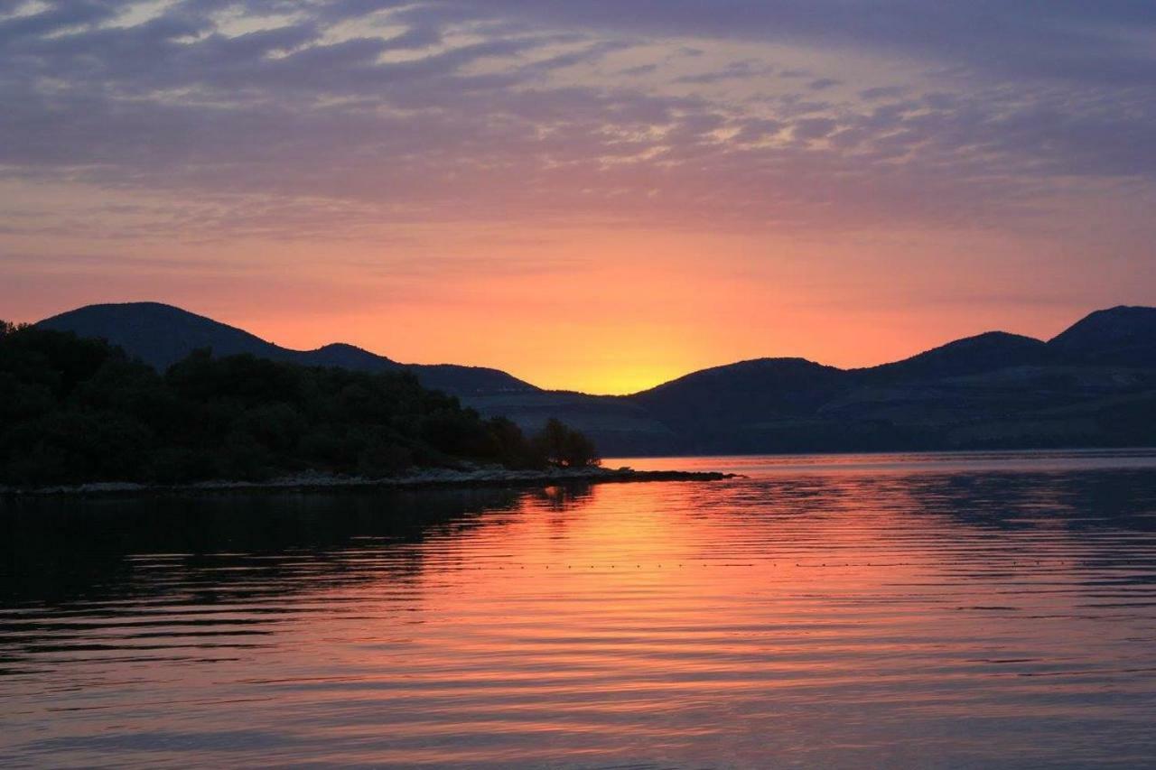 Apartmani Urlic Sreser Bagian luar foto